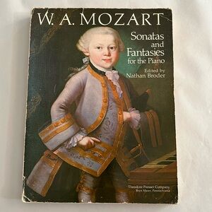 1960 W.A. Mozart Sonatas & Fantasies for Piano Nathan Broder BOOK Vintage Music